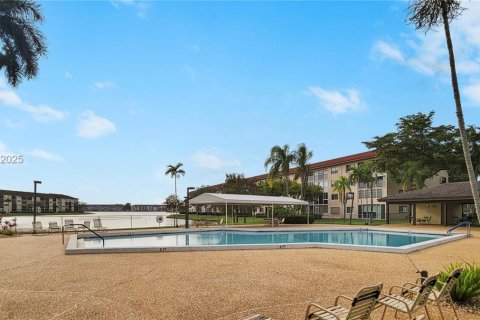 Copropriété à louer à Pembroke Pines, Floride: 2 chambres, 111.11 m2 № 1990667 - photo 10