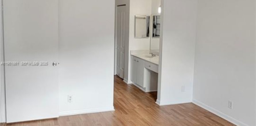 Condo à Pembroke Pines, Floride, 2 chambres  № 1990667