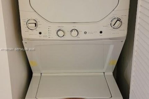 Copropriété à louer à Pembroke Pines, Floride: 2 chambres, 111.11 m2 № 1990667 - photo 7