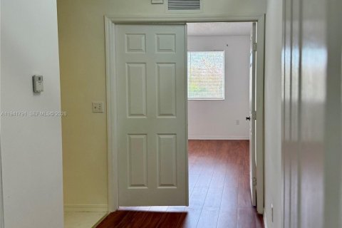 Townhouse in Homestead, Florida 2 bedrooms, 127.28 sq.m. № 1998962 - photo 12