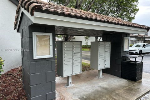 Townhouse in Homestead, Florida 2 bedrooms, 127.28 sq.m. № 1998962 - photo 21