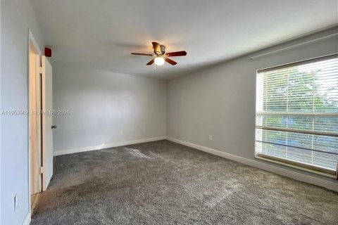 Снять в аренду кондоминиум в Хайалиа, Флорида 2 спальни, 121.61м2, № 2009934 - фото 15