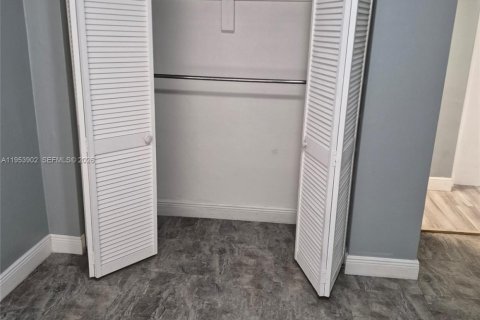 Снять в аренду кондоминиум в Хайалиа, Флорида 2 спальни, 121.61м2, № 2009934 - фото 14