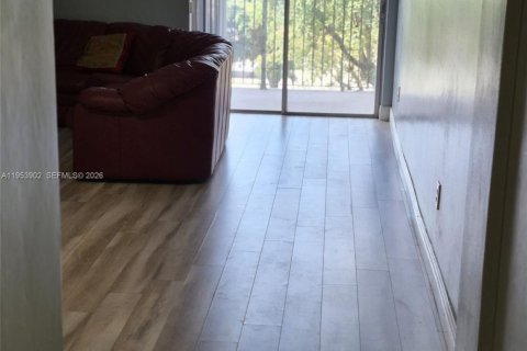 Снять в аренду кондоминиум в Хайалиа, Флорида 2 спальни, 121.61м2, № 2009934 - фото 10