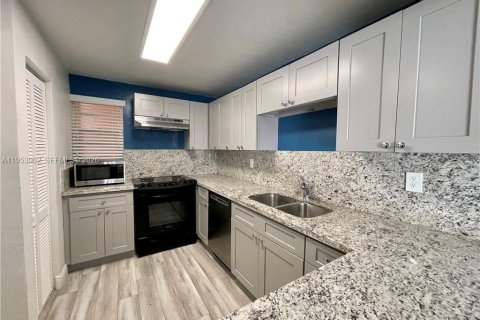 Снять в аренду кондоминиум в Хайалиа, Флорида 2 спальни, 121.61м2, № 2009934 - фото 5