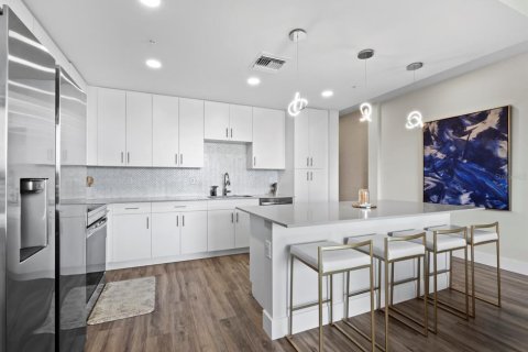 Copropriété à vendre à Sarasota, Floride: 1 chambre, 123.75 m2 № 2306066 - photo 15