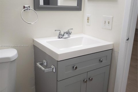 Condominio en alquiler en Coral Springs, Florida, 3 dormitorios, 121.24 m2 № 1974181 - foto 9