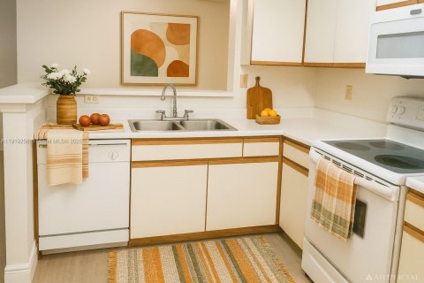 Condominio en alquiler en Coral Springs, Florida, 3 dormitorios, 121.24 m2 № 1974181 - foto 3