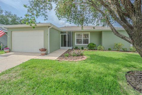 Villa ou maison à vendre à San Antonio, Floride: 2 chambres, 104.42 m2 № 1751270 - photo 2