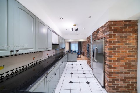 Снять в аренду виллу или дом в Холливуд, Флорида 3 спальни, 222.5м2, № 1977642 - фото 17