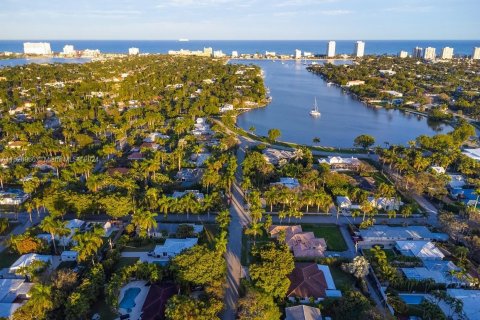 Снять в аренду виллу или дом в Холливуд, Флорида 3 спальни, 222.5м2, № 1977642 - фото 21