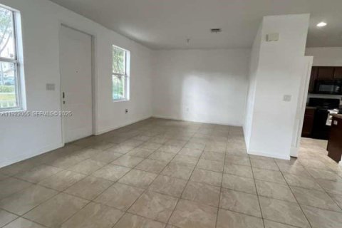 Adosado en alquiler en Homestead, Florida, 4 dormitorios, 160.54 m2 № 2054843 - foto 11