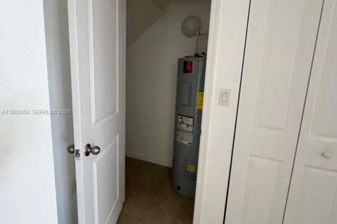 Adosado en alquiler en Homestead, Florida, 4 dormitorios, 160.54 m2 № 2054843 - foto 12