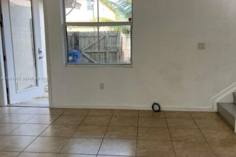 Adosado en alquiler en Homestead, Florida, 4 dormitorios, 160.54 m2 № 2054843 - foto 2