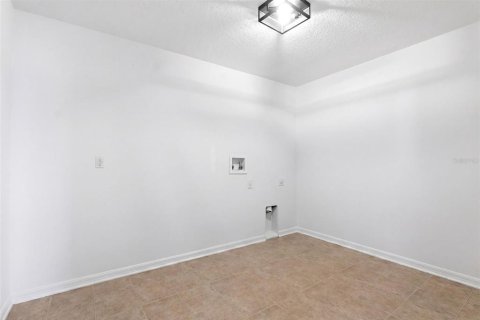 House in West Melbourne, Florida 5 bedrooms, 339.56 sq.m. № 2102814 - photo 25