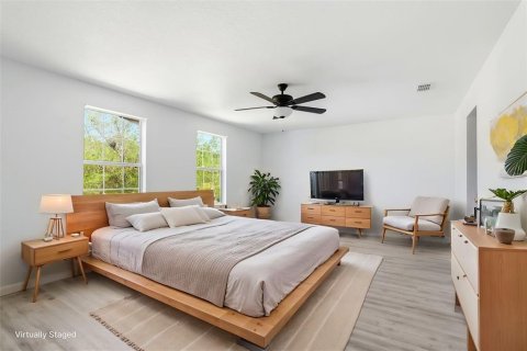House in West Melbourne, Florida 5 bedrooms, 339.56 sq.m. № 2102814 - photo 5