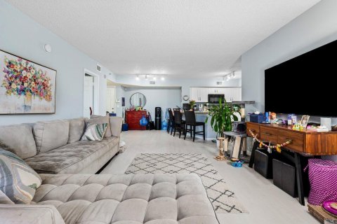 Condo in Boca Raton, Florida, 2 bedrooms  № 2251495 - photo 12