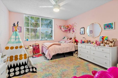 Condo in Boca Raton, Florida, 2 bedrooms  № 2251495 - photo 19