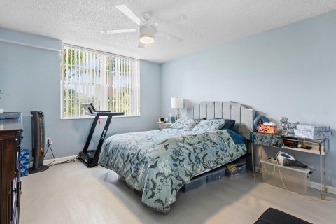 Condo in Boca Raton, Florida, 2 bedrooms  № 2251495 - photo 14