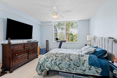 Condo in Boca Raton, Florida, 2 bedrooms  № 2251495 - photo 16