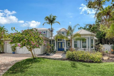 House in Sarasota, Florida 4 bedrooms, 313.73 sq.m. № 2129430