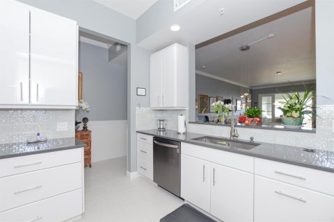 Condo in St. Lucie, Florida, 2 bedrooms № 2077455 - photo 6