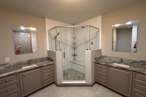 Condo in St. Lucie, Florida, 2 bedrooms № 2077455 - photo 27