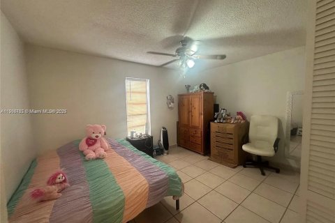 Copropriété à louer à Hialeah, Floride: 2 chambres, 87.61 m2 № 1964660 - photo 13