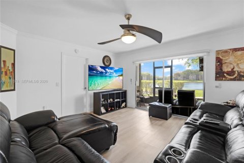 Condominio en venta en Pembroke Pines, Florida, 2 dormitorios, 112.13 m2 № 2057044 - foto 18