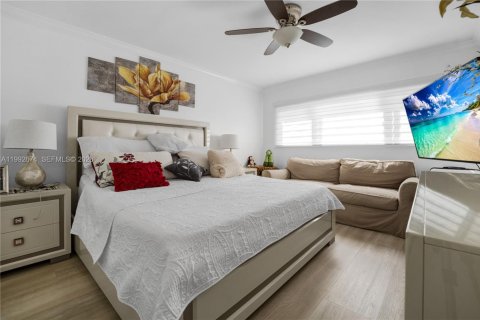 Condominio en venta en Pembroke Pines, Florida, 2 dormitorios, 112.13 m2 № 2057044 - foto 21