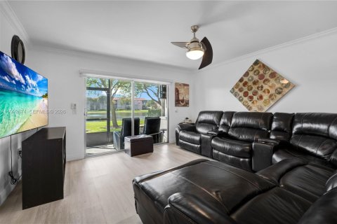 Condominio en venta en Pembroke Pines, Florida, 2 dormitorios, 112.13 m2 № 2057044 - foto 13