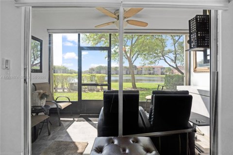 Condominio en venta en Pembroke Pines, Florida, 2 dormitorios, 112.13 m2 № 2057044 - foto 30
