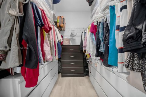 Condominio en venta en Pembroke Pines, Florida, 2 dormitorios, 112.13 m2 № 2057044 - foto 29