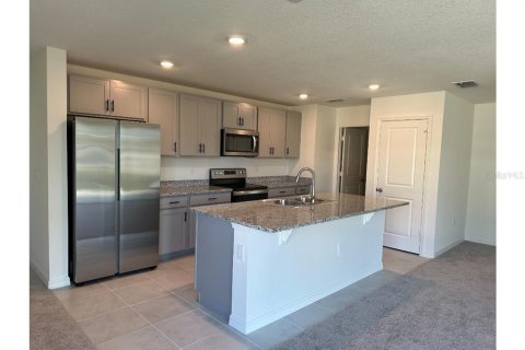 Casa en alquiler en Davenport, Florida, 4 dormitorios, 151.15 m2 № 1870129 - foto 3