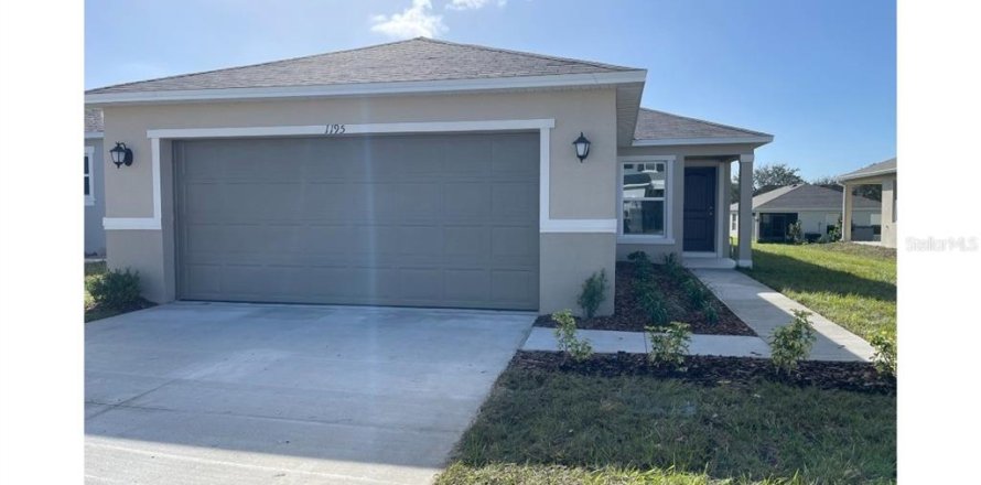 Casa en Davenport, Florida 4 dormitorios, 151.15 m2 № 1870129