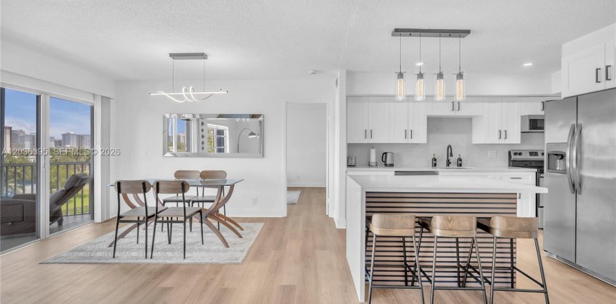 Condo à Hallandale Beach, Floride, 1 chambre  № 2089415