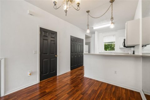 Copropriété à louer à Gainesville, Floride: 2 chambres, 109.25 m2 № 2401144 - photo 3
