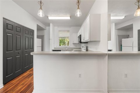 Copropriété à louer à Gainesville, Floride: 2 chambres, 109.25 m2 № 2401144 - photo 6