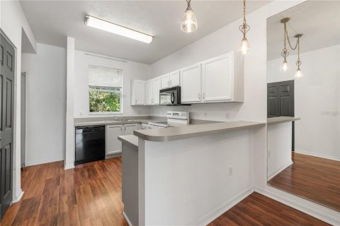 Copropriété à louer à Gainesville, Floride: 2 chambres, 109.25 m2 № 2401144 - photo 5