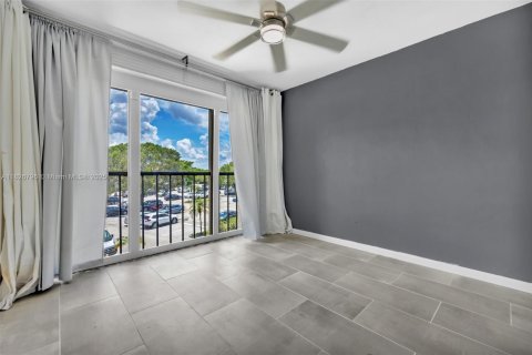 Condo in Weston, Florida, 2 bedrooms  № 1799446 - photo 13