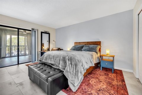 Condo in Weston, Florida, 2 bedrooms  № 1799446 - photo 15