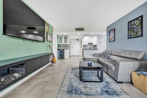 Condo in Weston, Florida, 2 bedrooms  № 1799446 - photo 4