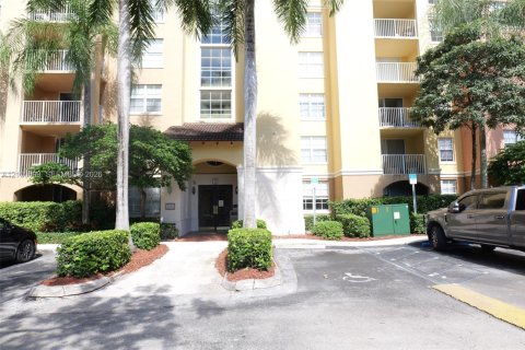 Condo in Aventura, Florida, 3 bedrooms  № 2401566 - photo 25