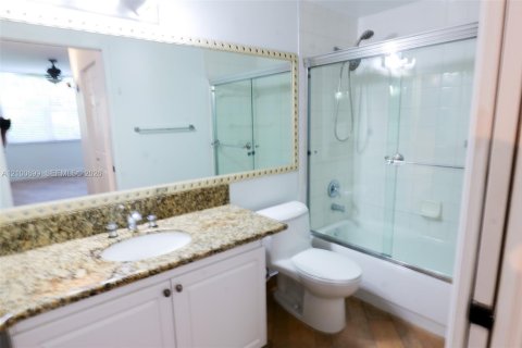 Condo in Aventura, Florida, 3 bedrooms  № 2401566 - photo 12