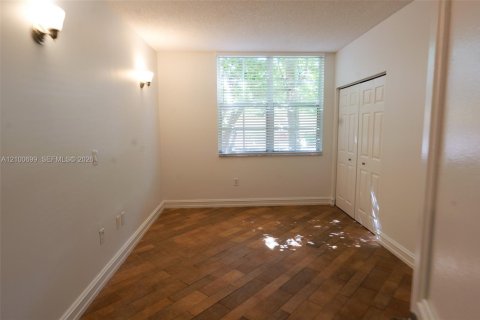 Condo in Aventura, Florida, 3 bedrooms  № 2401566 - photo 11