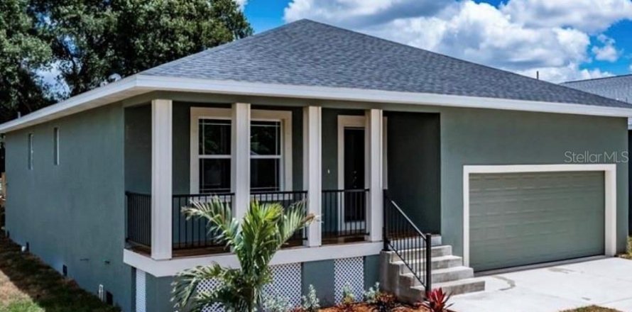 Villa ou maison à Ruskin, Floride 4 chambres, 161.56 m2 № 1446358