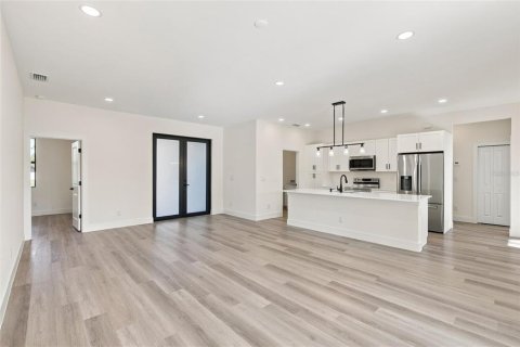 Casa en venta en North Port, Florida, 3 dormitorios, 160.26 m2 № 2391499 - foto 7