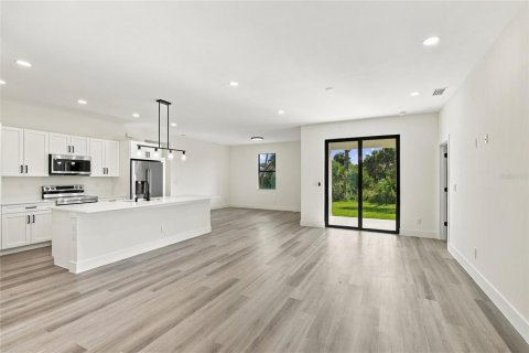 Casa en venta en North Port, Florida, 3 dormitorios, 160.26 m2 № 2391499 - foto 8