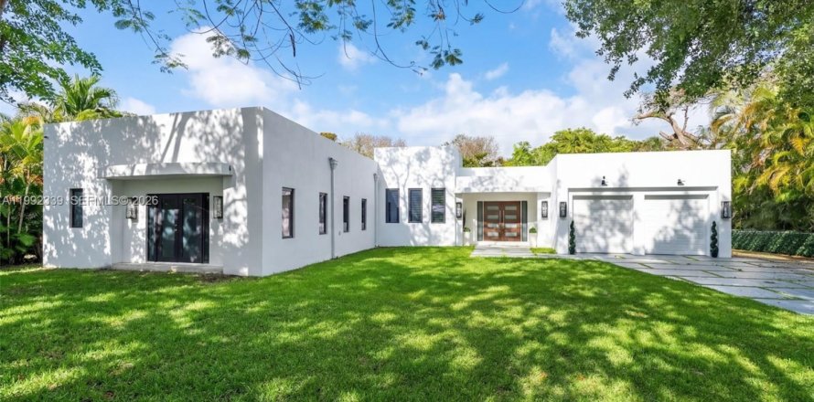 Casa en Coral Gables, Florida 4 dormitorios, 303.51 m2 № 2056597