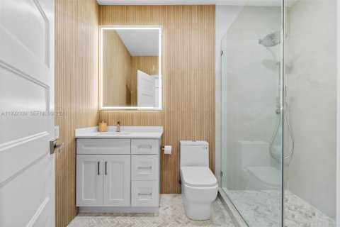 Casa en venta en Coral Gables, Florida, 4 dormitorios, 303.51 m2 № 2056597 - foto 21